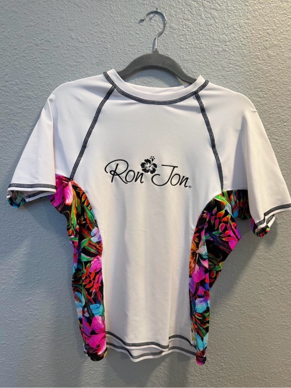 Ron Jon Surf Shop White & Floral Short Sleeve Rash Guard - Kids XL (Women’s M)